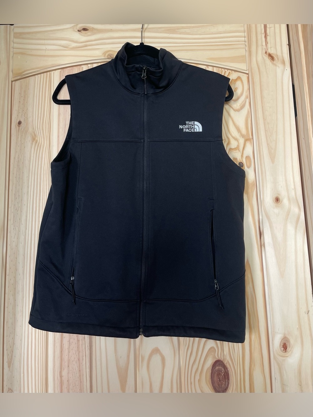 The North Face Black Slevless Vest - Picture 3 of 5